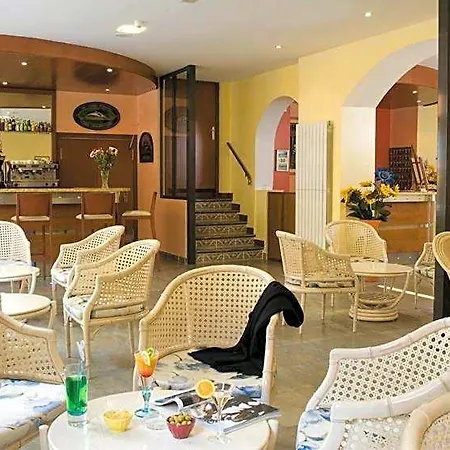Creole 3*